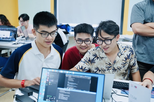 Tuyển sinh đại học 2026 bùng nổ ngành AI, chuyên gia cảnh báo dễ ‘trượt oan’