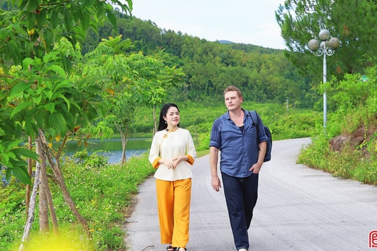Cùng ca sĩ Kyo York khám phá “Hoan Châu đệ nhất danh lam”