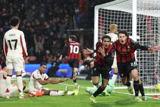 Liverpool và Bournemouth đối mặt kịch bản đá trận thứ 39 tranh vé C1