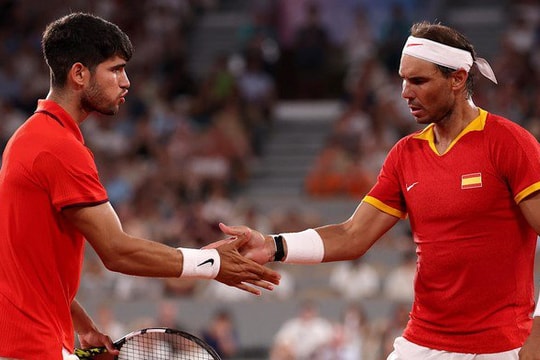 Rafael Nadal ủng hộ Carlos Alcaraz rút lui khỏi Wimbledon để ưu tiên sự nghiệp dài hạn
