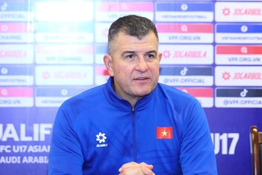 VFF cần sớm gia hạn với HLV Cristiano Roland cho chiến dịch U17 World Cup 2026