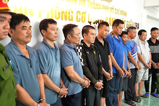 200 cảnh sát phá đường dây buôn xyanua từ Campuchia về Việt Nam