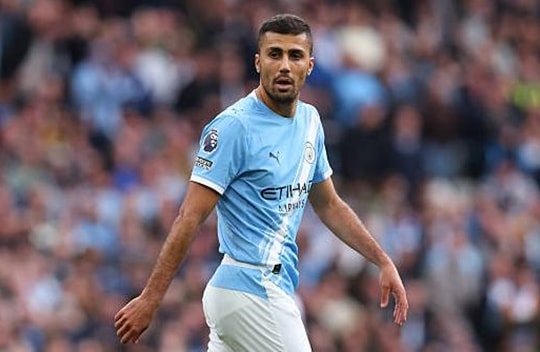Manchester United nhắm Sandro Tonali 116 triệu USD, Real Madrid muốn có Rodri