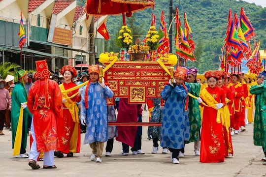 Thờ thần biển - di sản tinh thần của ngư dân cửa biển Lộc Hà