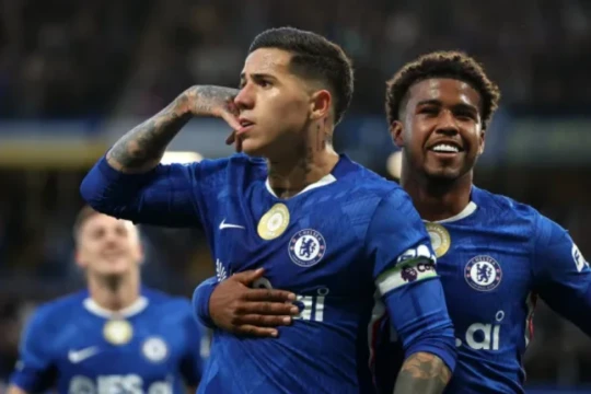 Kịch bản nghẹt thở vòng cuối Ngoại hạng Anh: MU là 'cứu cánh' để Chelsea giành vé dự Europa League