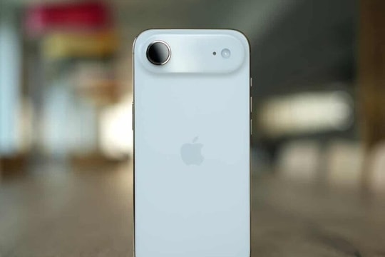 iPhone 17 Air giảm giá sâu tại Việt Nam: Cơ hội sở hữu mẫu iPhone mỏng nhất lịch sử