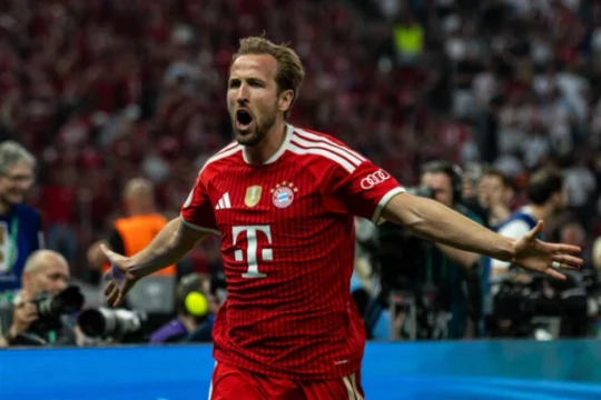Harry Kane lập hat-trick, Bayern Munich vô địch DFB-Pokal sau chiến thắng 3-0 trước Stuttgart