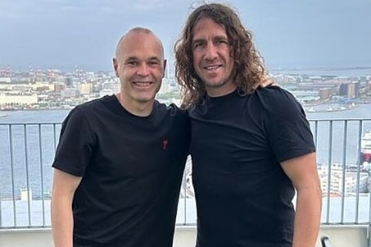 Iniesta và Puyol cùng dàn huyền thoại La Liga sắp đến Việt Nam thi đấu giao hữu