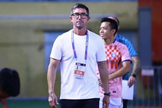 Hà Nội FC hạ Nam Định 2-1: HLV Harry Kewell ca ngợi bản lĩnh và lối đá đẹp của học trò
