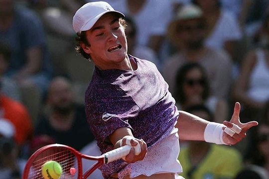 Thần đồng Fonseca thắng áp đảo, Taylor Fritz gây sốc tại vòng 1 Roland Garros