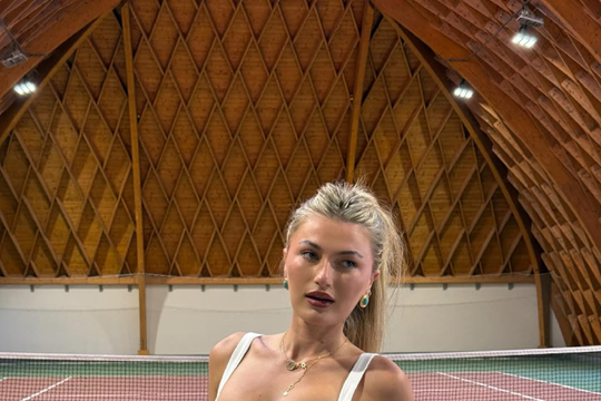 Madison Appel: Từ tay vợt NCAA đến cô giáo tennis triệu view gây sốt nước Mỹ