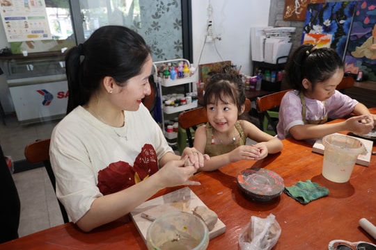 Tạp chí Giáo dục: Mùa hè và bài toán cân bằng cho trẻ