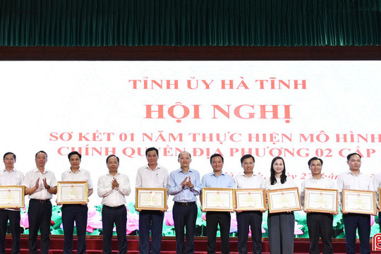 Khẩn trương sắp xếp thôn, tổ dân phố đảm bảo đồng bộ với chính quyền địa phương 2 cấp