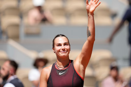 Aryna Sabalenka và bộ trang sức 2,7 tỷ đồng gây sốt tại vòng 1 Roland Garros