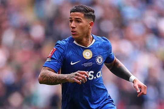 Tin chuyển nhượng 28/5: Enzo Fernandez đòi rời Chelsea, Liverpool ra giá bán Florian Wirtz