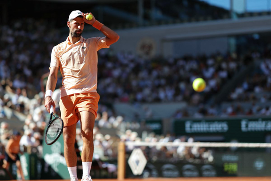 Djokovic vượt kỷ lục Federer tại Roland Garros: Đỉnh cao và nỗi lo thể lực ở tuổi 39