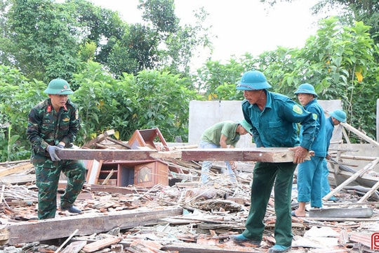 Hỗ trợ người dân tháo dỡ nhà cửa, bàn giao mặt bằng dự án đường Hàm Nghi kéo dài
