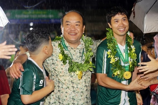 Công Phượng giành danh hiệu CLB đầu tiên trong sự nghiệp cùng Trường Tươi Đồng Nai