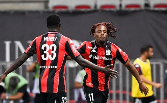 Nice vùi dập Saint-Etienne 4-1: Elye Wahi lập cú đúp đưa đội nhà trụ hạng Ligue 1