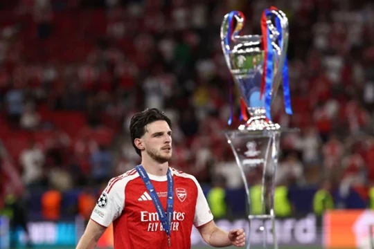 Arsenal lỡ hẹn đỉnh vinh quang: Declan Rice và bài toán thủ lĩnh tại Emirates