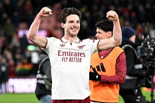 Real Madrid nhắm Declan Rice, Alisson Becker gây sốc khi muốn rời Liverpool tới Juventus