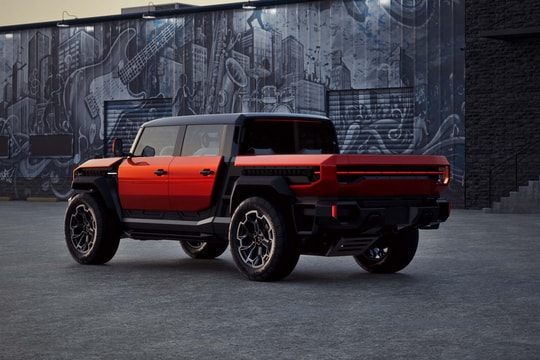 GMC Hummer X Concept: Xe điện địa hình phong cách thám hiểm Mặt Trăng tích hợp drone trinh sát