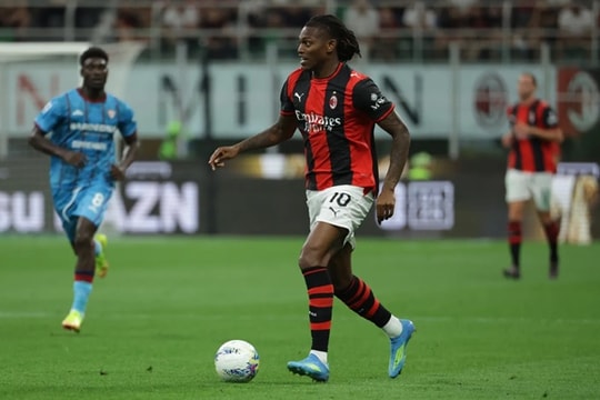 Arsenal nhắm Morgan Rogers và Rafael Leao để nâng cấp hàng công sau chung kết Champions League
