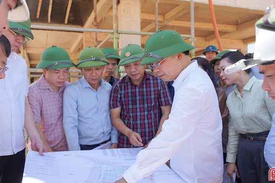 Đẩy nhanh tiến độ các công trình trường học nội trú liên cấp vùng biên Hà Tĩnh