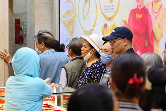 Cập nhật giá vàng chiều hôm nay 3/6/2026: Vàng miếng, nhẫn trơn SJC BTMC Phú Quý và vàng thế giới