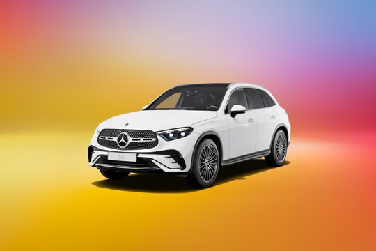 Mercedes-Benz GLC SUV thuần điện sắp mở bán: Sạc nhanh 22 phút và tầm vận hành 700 km