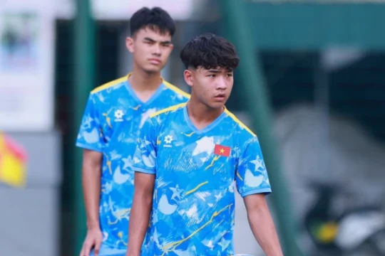 U19 Việt Nam sở hữu 'vũ khí' khiến báo Trung Quốc dè chừng; HLV Kim Sang-sik gây sốt tại Hàn Quốc