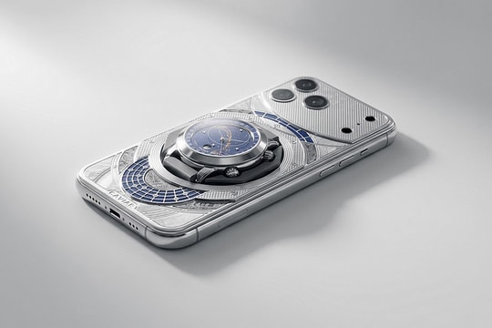 Caviar trình làng iPhone 17 Pro Max tích hợp đồng hồ Thụy Sĩ với mức giá kỷ lục 5.6 tỷ đồng