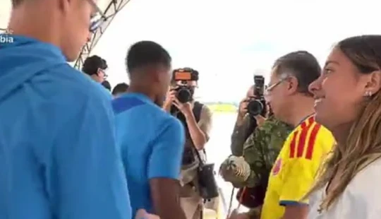 James Rodriguez gây tranh cãi dữ dội vì phớt lờ con gái Tổng thống Colombia