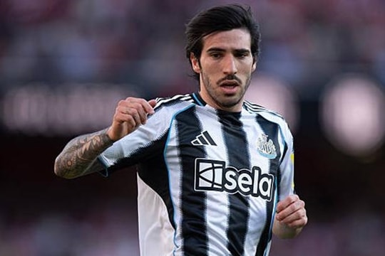 MU chi 80 triệu bảng mua Sandro Tonali; Arsenal dẫn đầu cuộc đua giành Julian Alvarez