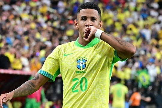 Tottenham tiến sát thỏa thuận 50 triệu bảng chiêu mộ Savinho từ Manchester City