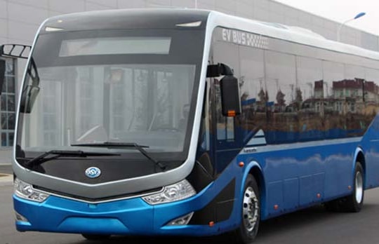Xe điện chạm mốc 2 tấn: Cuộc đua pin lớn và tiện nghi đang thách thức sự bền vững