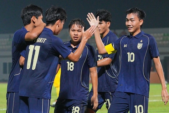 U19 Thái Lan hạ Malaysia 3-2: Voi chiến mở toang cánh cửa bán kết cho U19 Việt Nam
