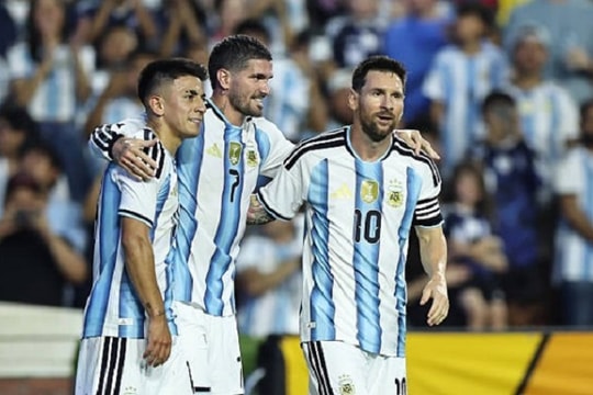 Argentina thị uy sức mạnh 3-0 trước Iceland: Hệ thống Scaloni vận hành hoàn hảo