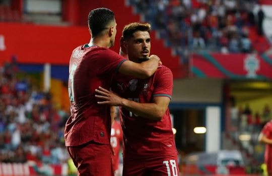 Bồ Đào Nha 2-1 Nigeria: Khi đôi cánh trẻ lu mờ tầm ảnh hưởng của Ronaldo