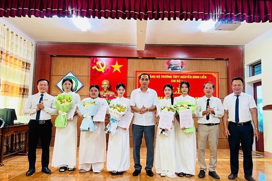 Tuổi 18 và khát vọng dưới cờ Đảng