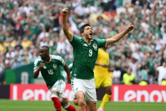 Mexico mở màn World Cup 2026 bùng nổ: Kỷ lục thẻ đỏ và nước mắt Raul Jimenez