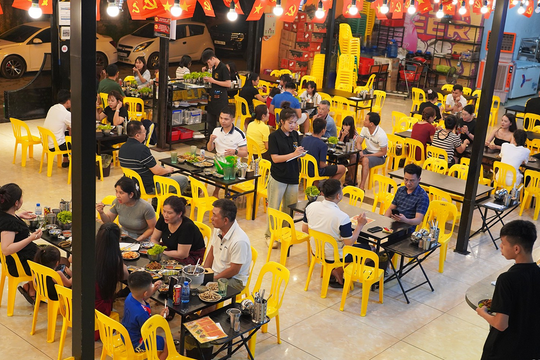 "Đỏ mắt" tìm lao động giữa mùa kinh doanh