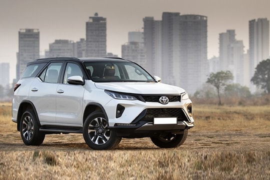 Giá xe Toyota Fortuner 2026 mới nhất: Chi tiết thông số và ưu đãi tháng 6