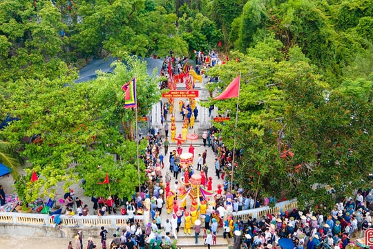 Đậm sắc văn hóa truyền thống tại Lễ hội Đền Lê Khôi