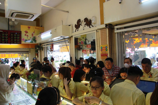 Giá vàng chiều nay 17/6/2026: Vàng miếng, nhẫn trơn SJC BTMC và vàng thế giới