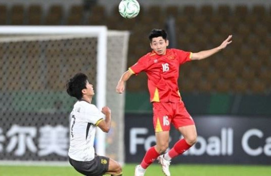 Công an TP.HCM chiêu mộ Nguyễn Nhật Minh: Cú hích cho tham vọng xưng vương V.League