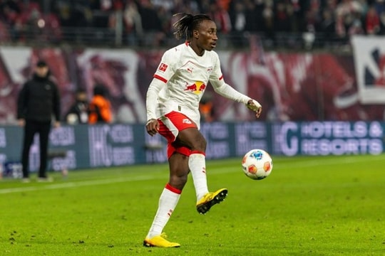 Liverpool tăng giá hỏi mua Yan Diomande: Quyết tâm sở hữu viên ngọc 19 tuổi của RB Leipzig