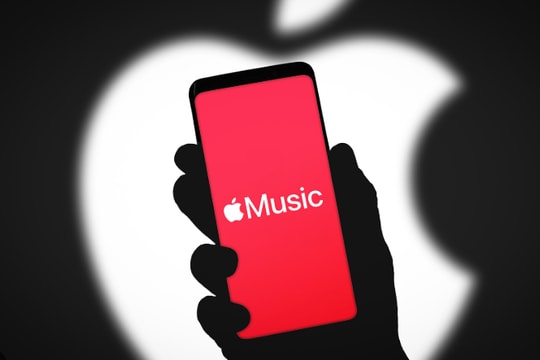 Mẹo sử dụng Apple Music chuyên nghiệp: Từ chuyển nhạc Spotify đến hát karaoke tại gia