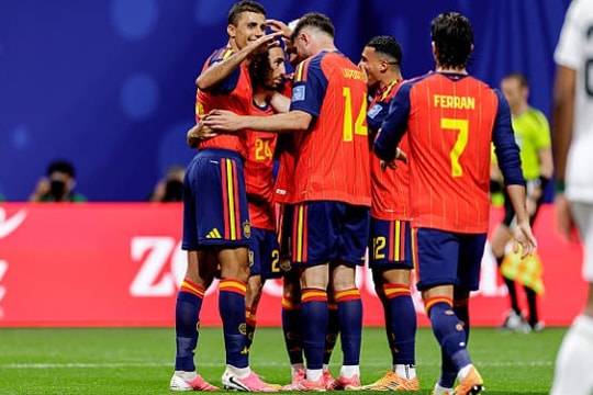 Tây Ban Nha hủy diệt Saudi Arabia 4-0: Lamine Yamal lập kỷ lục, Oyarzabal rực sáng tại World Cup 2026