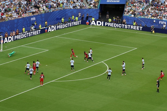 Siêu phẩm 'tên lửa' từ 30 mét đưa Cape Verde vào lịch sử World Cup